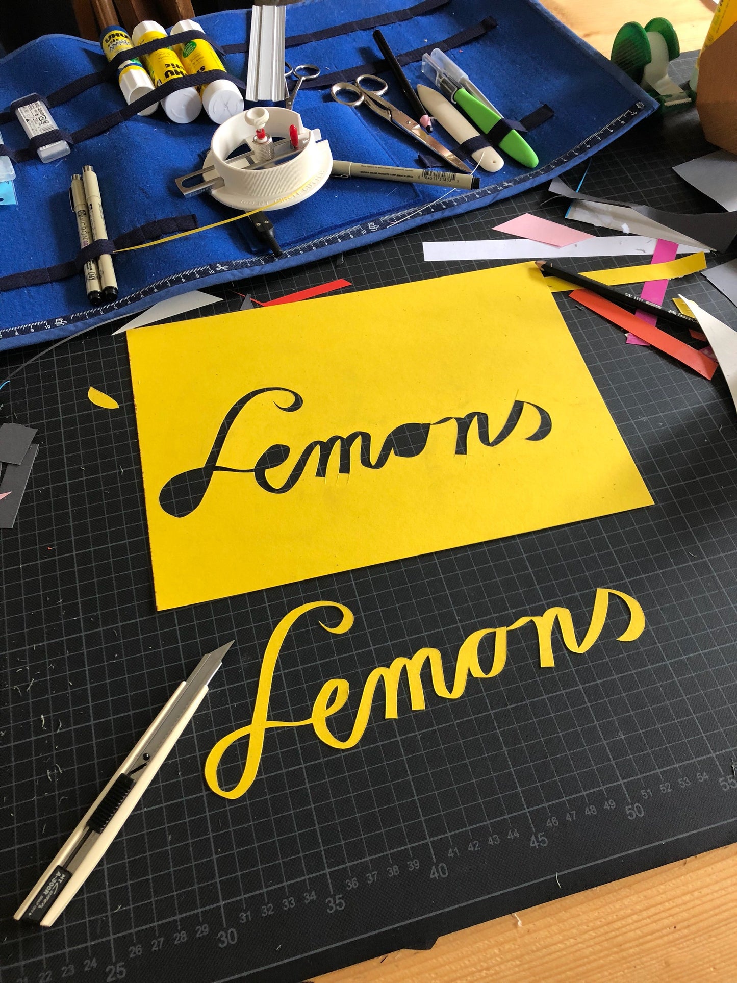 Lemons Hand Script